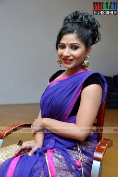 actress-madhulagna-das-at-gate-audio-launch-photos-002.jpg