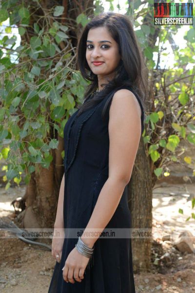 actress-nanditha-raj-krishnamma-kalipindi-iddarini-press-meet-photos-035.jpg