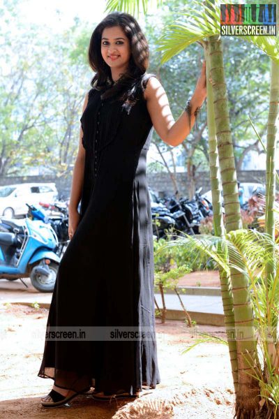 actress-nanditha-raj-krishnamma-kalipindi-iddarini-press-meet-photos-065.jpg