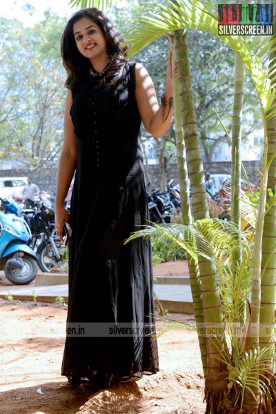 actress-nanditha-raj-krishnamma-kalipindi-iddarini-press-meet-photos-066.jpg