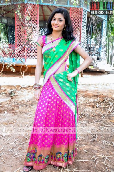 actress-poojitha-photos-044.jpg
