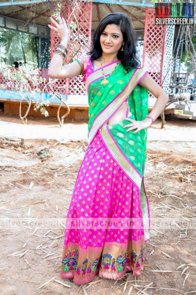 actress-poojitha-photos-047.jpg