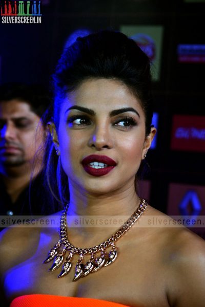 actress-priyanka-chopra-star-guild-awards-2015-photos-069.jpg