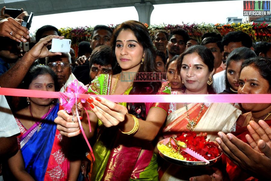 actress-regina-cassandra-launches-chennai-shopping-mall-photos-011.jpg