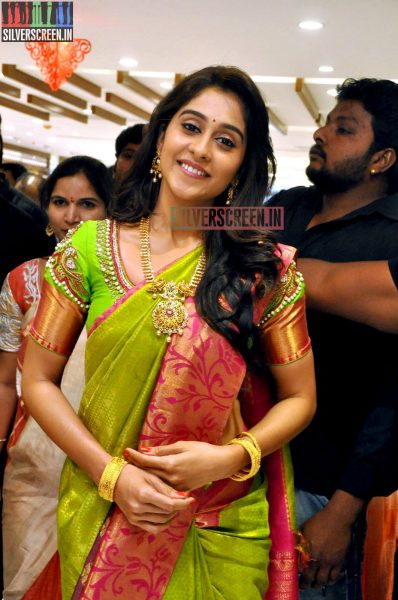 actress-regina-cassandra-launches-chennai-shopping-mall-photos-036.jpg