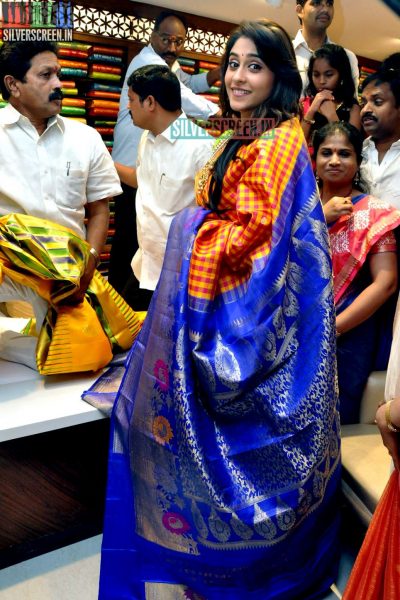 actress-regina-cassandra-launches-chennai-shopping-mall-photos-044.jpg