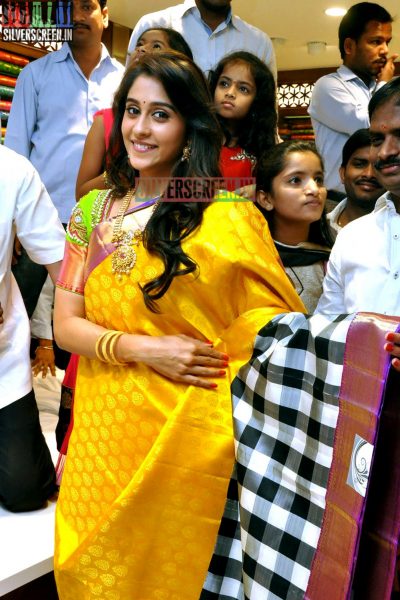 actress-regina-cassandra-launches-chennai-shopping-mall-photos-050.jpg