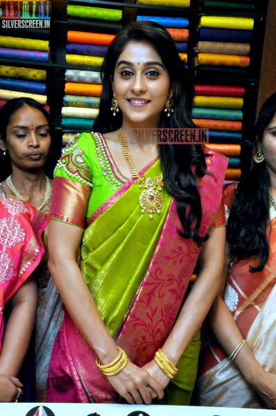 actress-regina-cassandra-launches-chennai-shopping-mall-photos-053.jpg