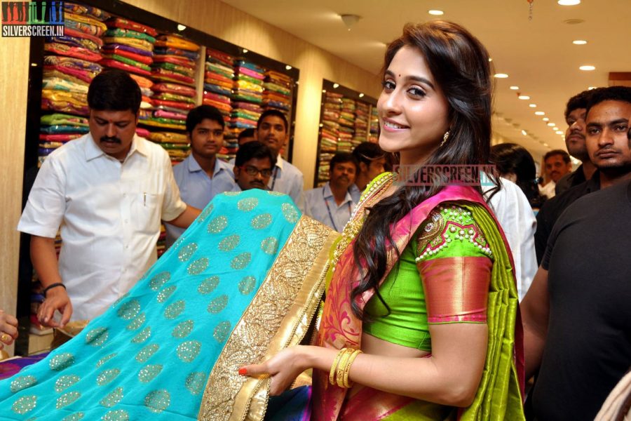 actress-regina-cassandra-launches-chennai-shopping-mall-photos-075.jpg