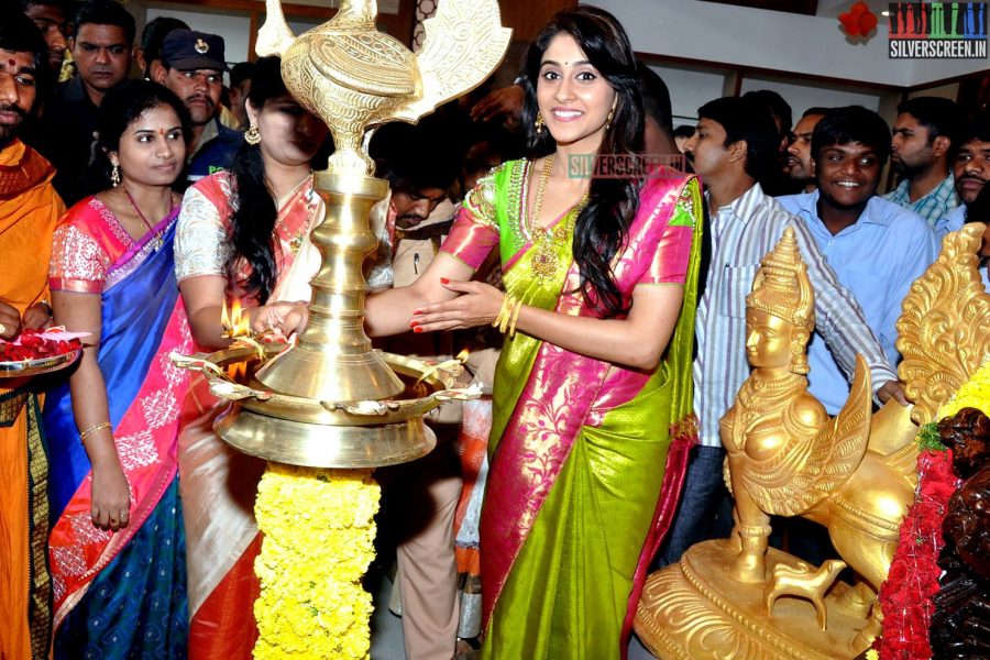 actress-regina-cassandra-launches-chennai-shopping-mall-photos-084.jpg