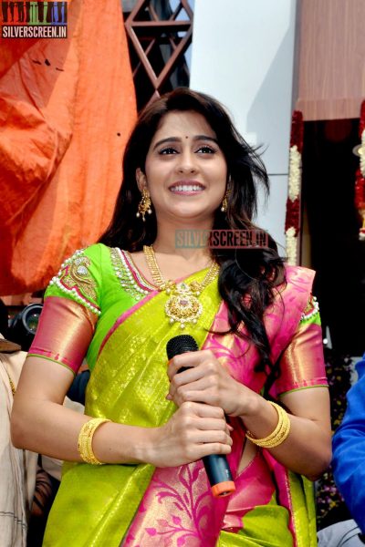 actress-regina-cassandra-launches-chennai-shopping-mall-photos-091.jpg