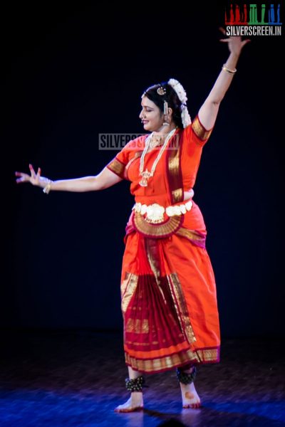 actress-sukanya-dance-recital-hq-photos-004.jpg