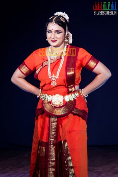 actress-sukanya-dance-recital-hq-photos-007.jpg