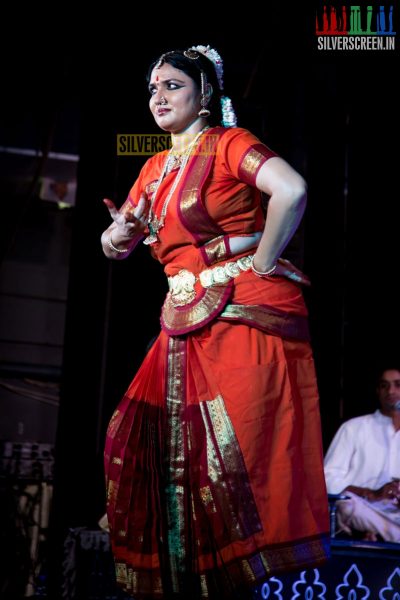 actress-sukanya-dance-recital-hq-photos-011.jpg