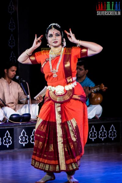 actress-sukanya-dance-recital-hq-photos-014.jpg