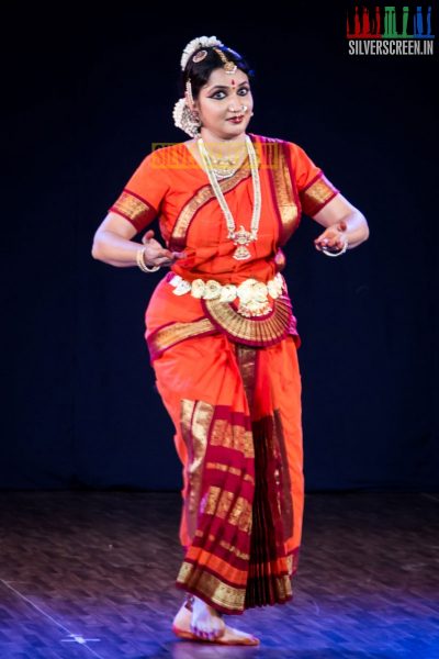 actress-sukanya-dance-recital-hq-photos-017.jpg