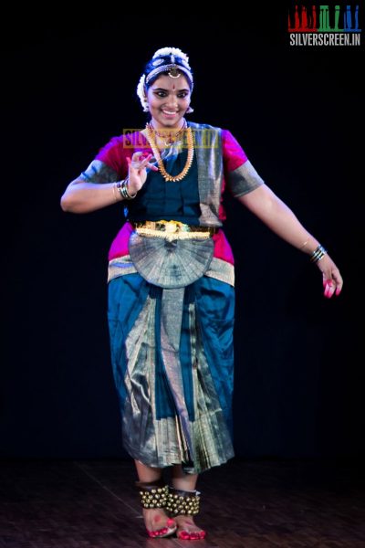 actress-sukanya-dance-recital-hq-photos-021.jpg