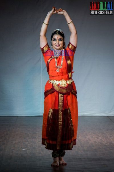 actress-sukanya-dance-recital-hq-photos-037.jpg