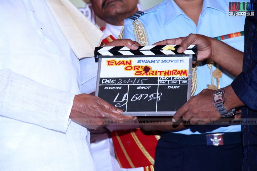 ivan-oru-sarithiram-movie-launch-photos-025.jpg
