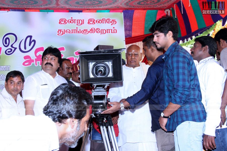 ivan-oru-sarithiram-movie-launch-photos-031.jpg