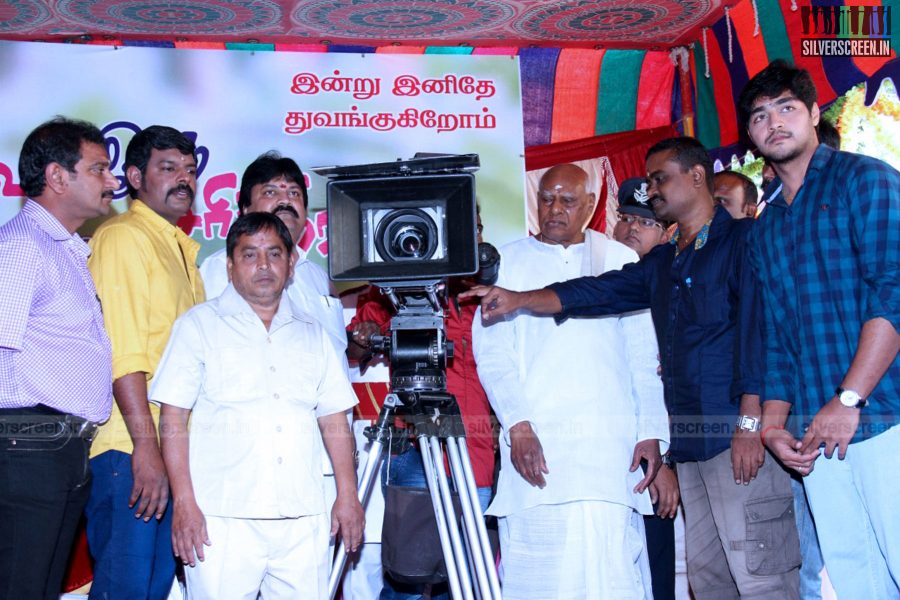 ivan-oru-sarithiram-movie-launch-photos-034.jpg