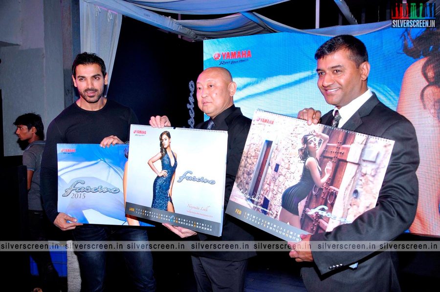 john-abraham-yamaha-fascino-calendar-launch-photos-027.jpg