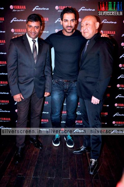 john-abraham-yamaha-fascino-calendar-launch-photos-035.jpg