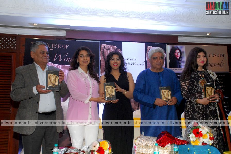 juhi-chawla-the-curse-of-the-winwoods-book-launch-photos-024.jpg