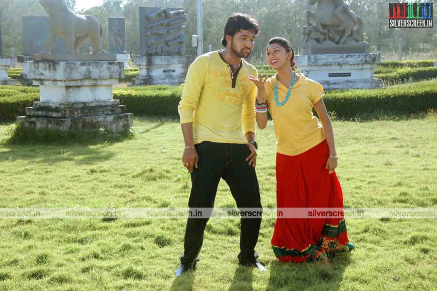 miss-pannidathinga-appuram-varuthapaduvinga-movie-stills-014.jpg