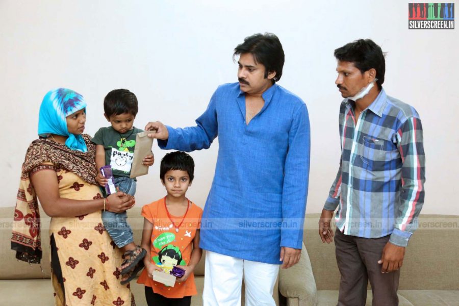 pawan-kalyan-meets-his-fan-sreenivas-photos-002.jpg