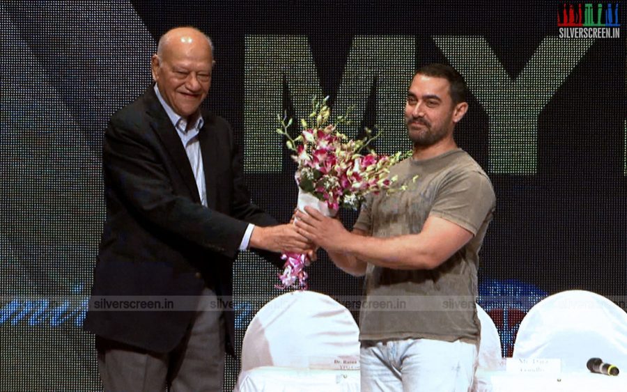 Aamir Khan Joins YGF 2015 Against Corruption Photos