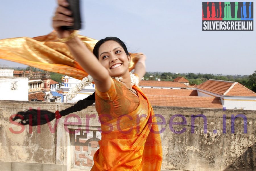 Actress Mahima Nambiar in Agathinai Movie and Working Stills