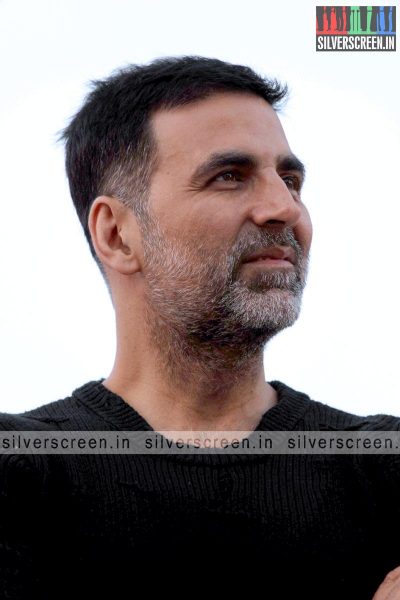 akshay-kumar-flags-off-minithon-2015-photos-010.jpg