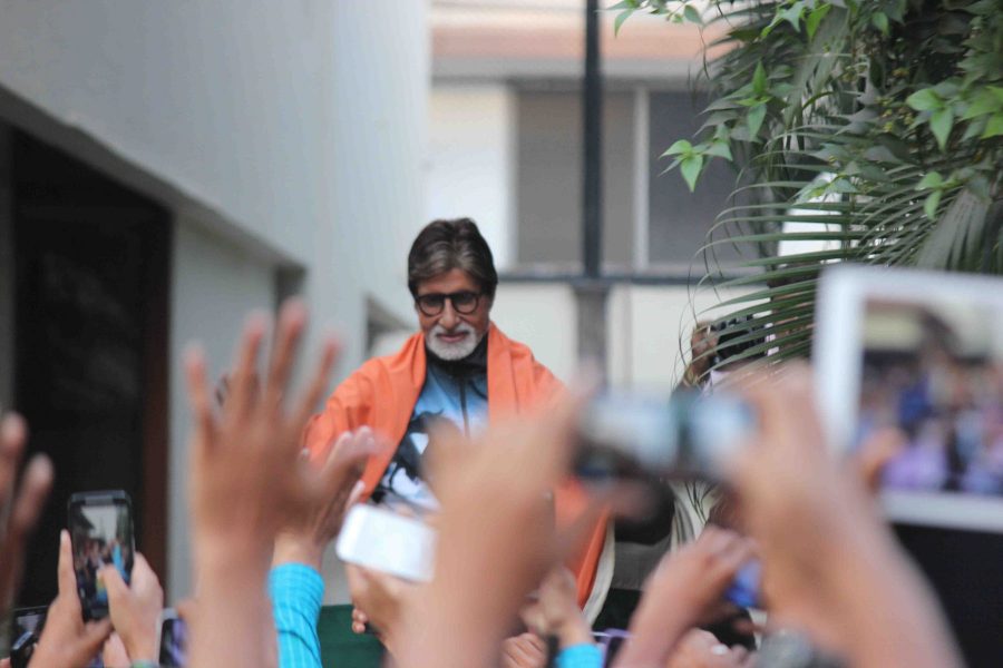 Amitabh Bachchan Celebrates India's world cup Win Over Pakistan Photos