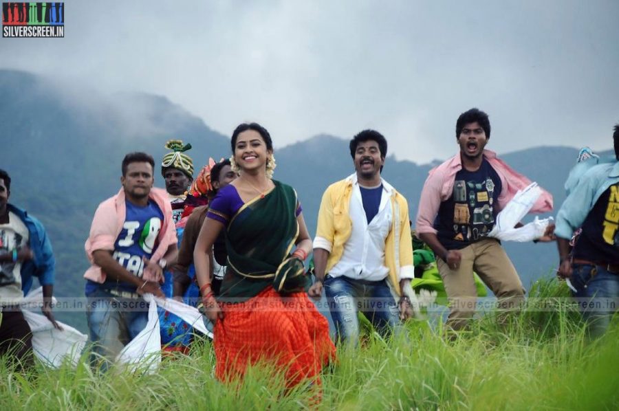 Kakki Sattai Movie Stills