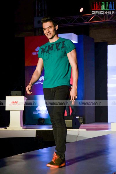 Saif Ali Khan Endorses Spunk Footwear Photos