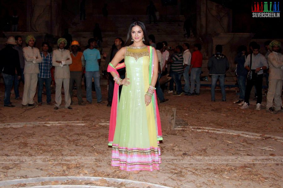 Sunny Leone at Leela Movie Shooting Spot Photos