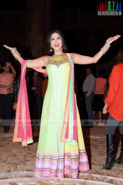 Sunny Leone at Leela Movie Shooting Spot Photos