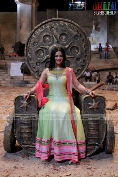 Sunny Leone at Leela Movie Shooting Spot Photos