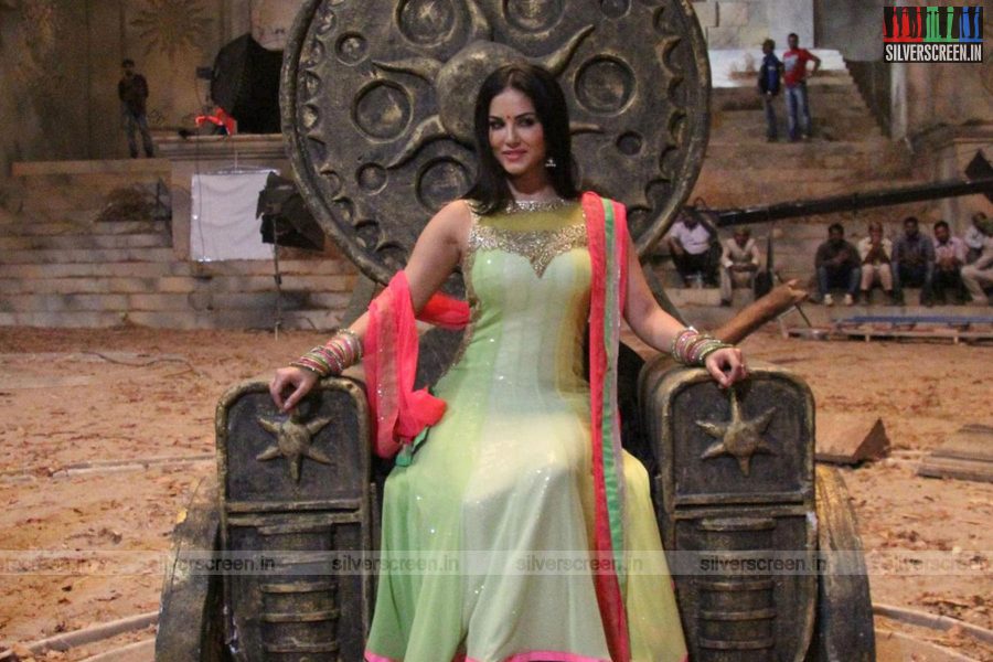 Sunny Leone at Leela Movie Shooting Spot Photos