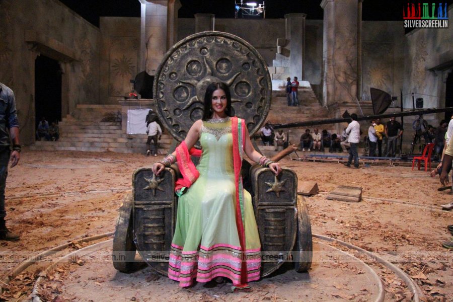 Sunny Leone at Leela Movie Shooting Spot Photos