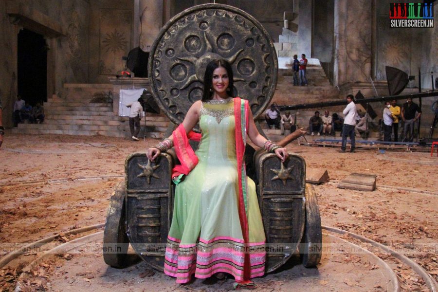 Sunny Leone at Leela Movie Shooting Spot Photos