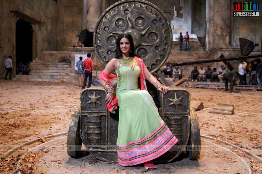 Sunny Leone at Leela Movie Shooting Spot Photos