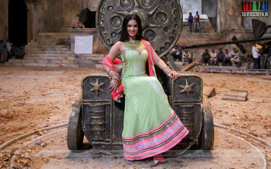 Sunny Leone at Leela Movie Shooting Spot Photos