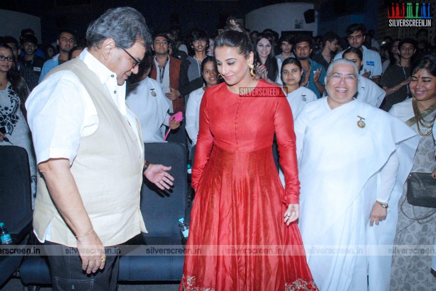 vidya-balan-launches-whistling-woods-photos-015.jpg