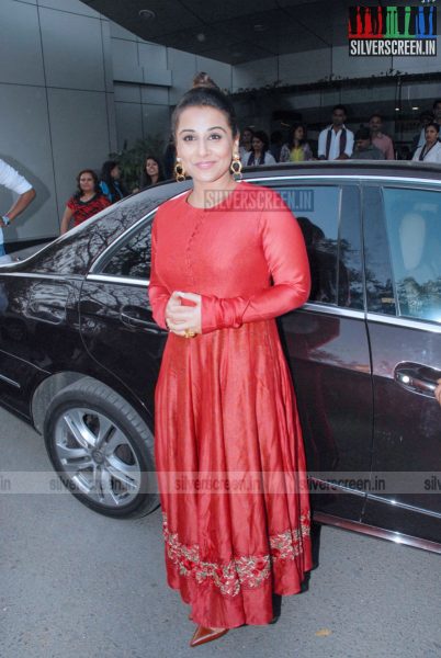 vidya-balan-launches-whistling-woods-photos-043.jpg