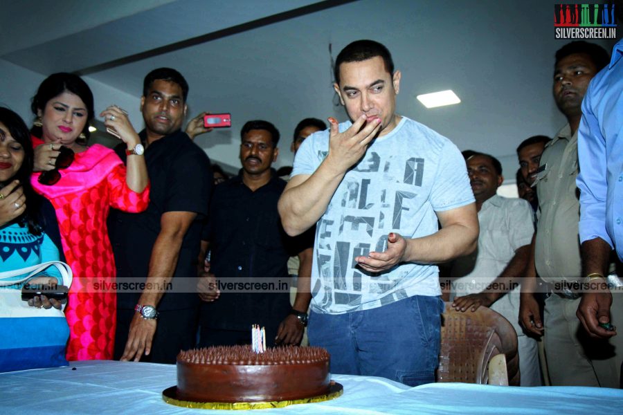 Aamir Khan's 50th Birthday Celebrations Photos