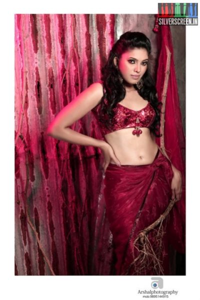 Actress Ishaara Nair Photoshoot Stills