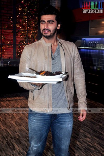 Arjun Kapoor on the sets of Farah Ki Daawat