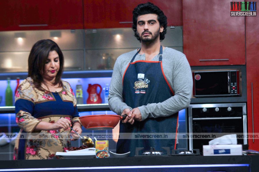 Arjun Kapoor on the sets of Farah Ki Daawat